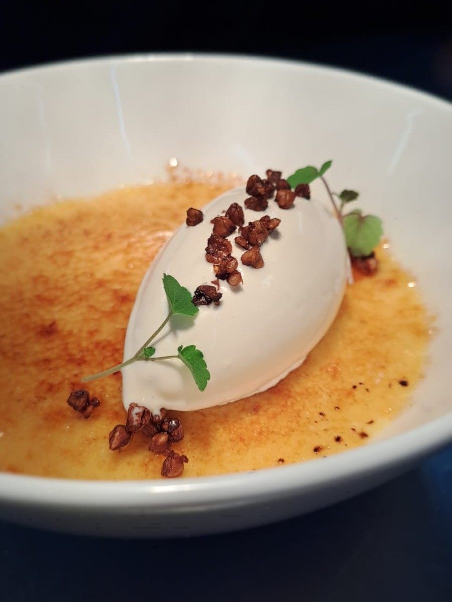 Crème brûlée mit Karamell-Nüssen